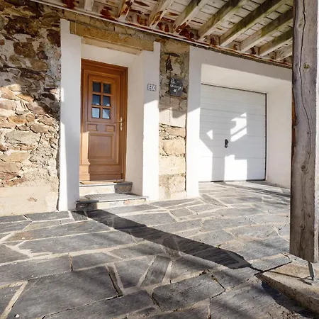 Maison De Village Hébergement de vacances *